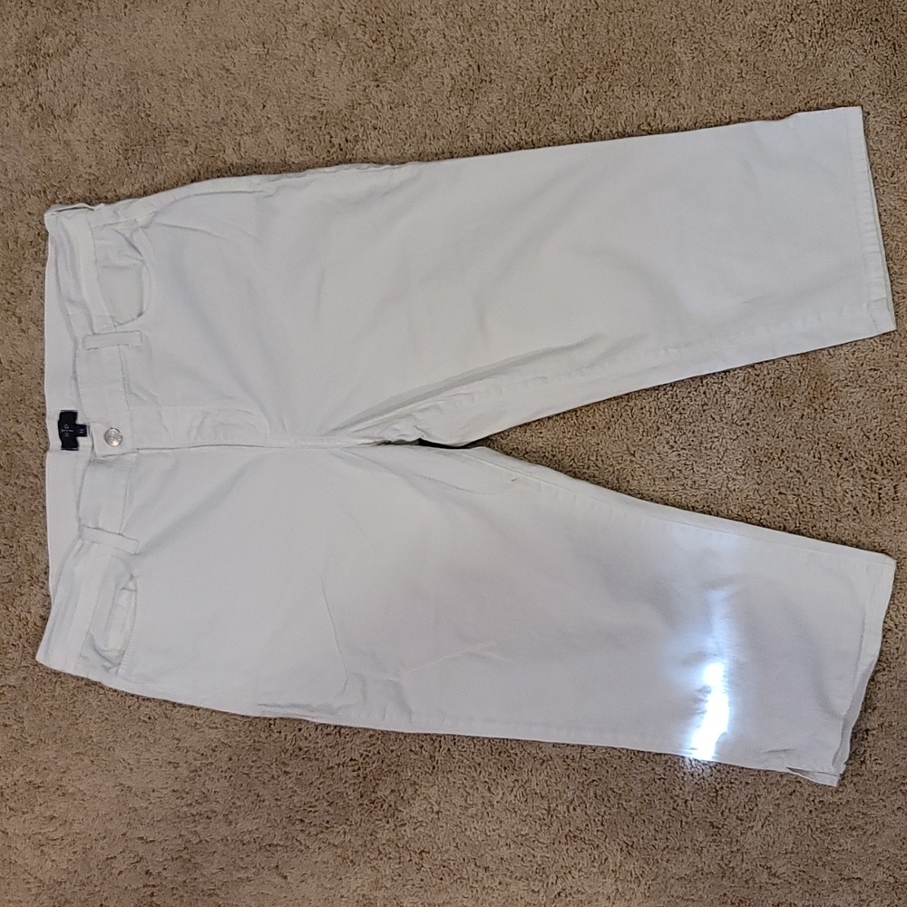NYDJ Size 16 Crop